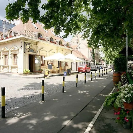 Apartment Danubius Belgrad Exteriör bild